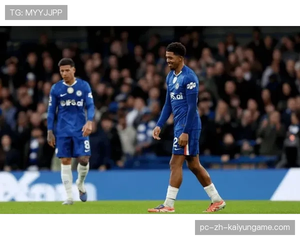 切尔西球员纪律严明，无红黄牌困扰，切尔西的足球